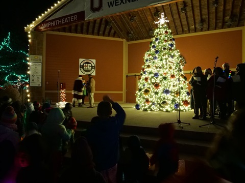 Holidays in Powell 4.JPG